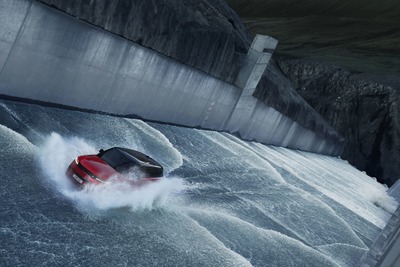 レンジローバースポーツ 新型が挑戦、長さ200mのダムの放水路を駆け上がれ!!［動画］ 画像