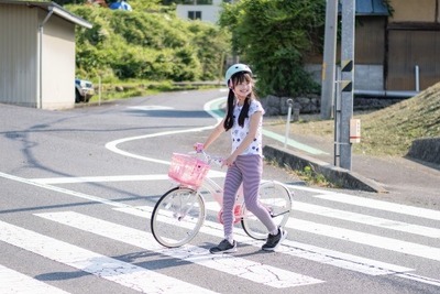 「朗らかに『お先にどうぞ』が言えた朝」…道路ふれあい推進標語 画像