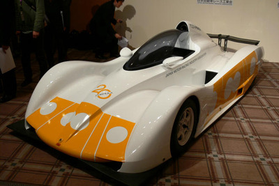 日本自動車レース工業会、新型シャシー「F20」を披露 画像