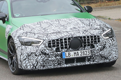 より厳ついマスクに進化?メルセデスAMG『GT 4ドアクーペ』初の大幅改良でどう変わる 画像