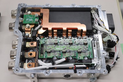 欧米・中国で盛り上がるパワー半導体市場:ルネサスがデモEVを制作 画像