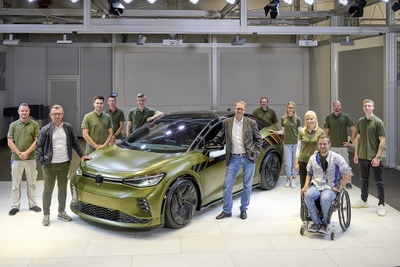 VWの電動SUVクーペ、ランボルギーニ純正グリーンで登場…職業訓練生がカスタム 画像