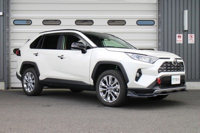 RAV4を1インチリフトアップ! テインが車高調「STREET ADVANCE Z4」に追加 画像