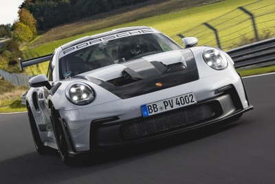ポルシェ 911 GT3 RS 新型、ニュルアタック…ベース車から10秒以上短縮 画像