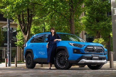 ホイール交換だけでここまで映える!“ゴツかっこいい”レイズ「チーム デイトナ」x「RAV4」の組合せが熱い 画像