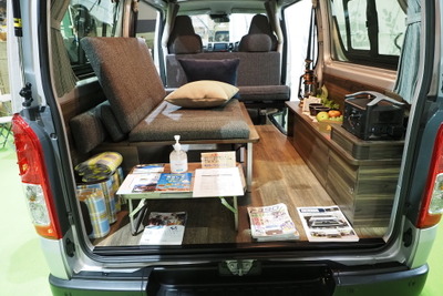 旅行のために日常を犠牲しないシンプルな車中泊モデル…フィールドスタイルジャンボリー 画像