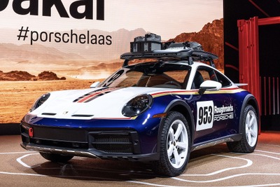 ポルシェ 911『ダカール』に「パリダカ」優勝車に敬意のパッケージ…ロサンゼルスモーターショー2022 画像