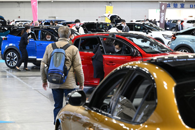 カギはやはり、航続距離?! 「輸入車電動車スタイルフェア」で販売員に訊いた。電気自動車、売ってみての感触は? 画像