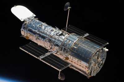 落ちてくるハッブル宇宙望遠鏡を押し上げ延命へ、NASAが民間から提案募集 画像