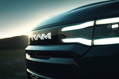 新型EVピックアップトラック、車名は「ラム1500 REV」に…2024年から生産へ 画像