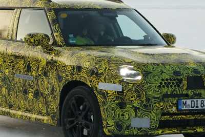 MINI『クロスオーバー』にBEVモデル登場!次期型プロトタイプを初スクープ 画像