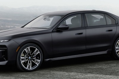 BMW 7シリーズ 新型、内外装に新オプション…3月欧州設定へ 画像