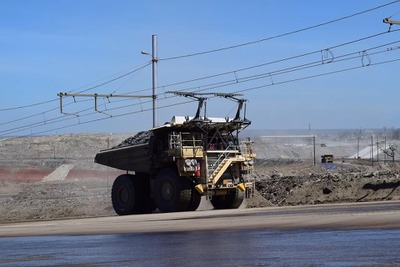 日立建機、フル電動ダンプトラックをザンビアの鉱山に試験導入 画像