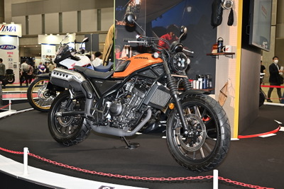ホンダ製スクランブラーが復活!“3色3様”の『CL250』…東京モーターサイクルショー2023 画像