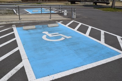 車椅子使用者用駐車場の適正利用に向けてガイドラインを作成 画像