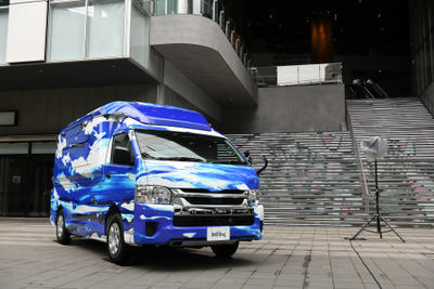 「青い救急車」登場---ベルリングが開発、優先意識向上と色弱者対応 画像