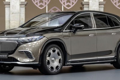 メルセデスマイバッハ初のEV、『EQS SUV』は658馬力…上海モーターショー2023出品予定 画像