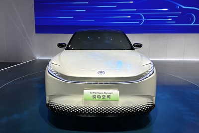 トヨタがファミリー向けに電動SUV『bZフレックススペース』を開発中…上海モーターショー2023 画像