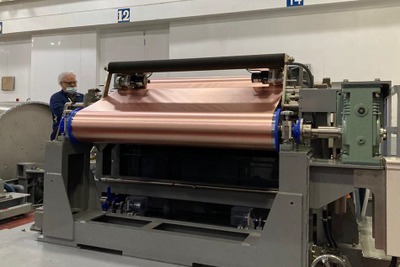 【株価】日本電解が急伸、米工場でEV向け車載電池用銅箔製造設備の試運転開始 画像