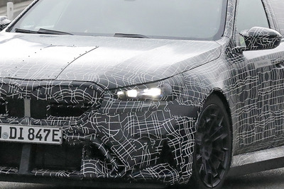 発表間近のBMW 5シリーズ 新型、『M5』はどうなる? 過激フロントマスクを目撃 画像