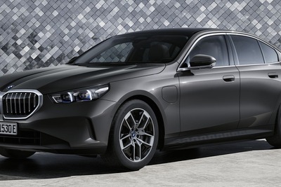 BMW『5シリーズ』新型、ダイナミックなビジネスセダンに…欧州で発表 画像