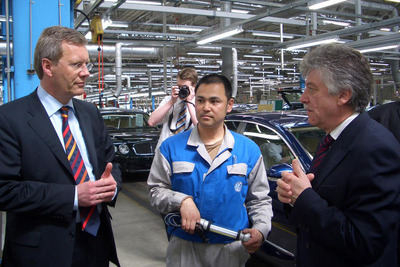 独ニーダーザクセン州のヴルフ首相、VWジャパンを表敬訪問 画像