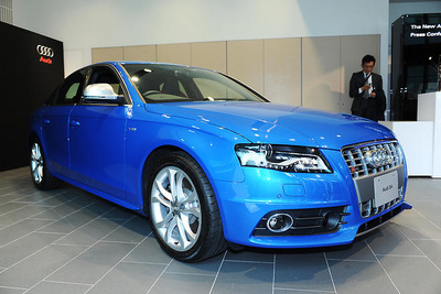 【アウディ S4 新型発表】写真蔵…燃費と出力を両立したフラッグシップ 画像