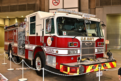 外国の消防車が走る動く、クラシックもEVも出品…東京国際消防防災展2023 画像