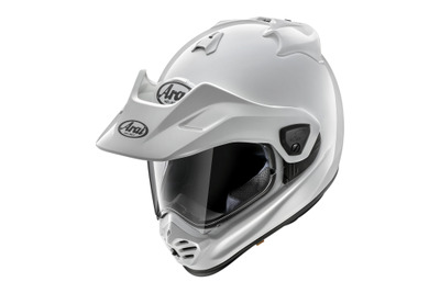 新作「ツアークロスV」発売へ、アライのオンオフ二刀流ヘルメットが大幅進化 画像