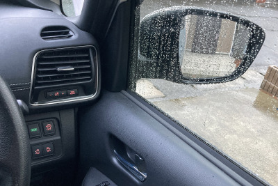 梅雨の車内の悩み解消法！ 臭いとカビ対策のポイントとは？【カーライフ 社会・経済学】 画像