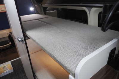 マルチルームと常設2段ベッドを標準装備で長旅をサポート：ネストツールズ「ラミータ」2023年モデル…東京キャンピングカーショー2023 画像