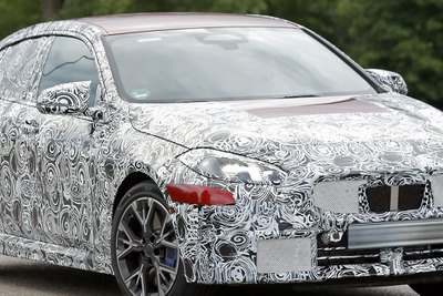 BMW最小4ドアセダン『2シリーズ グランクーペ』次期型をスクープ! 48V MHEV初採用か 画像