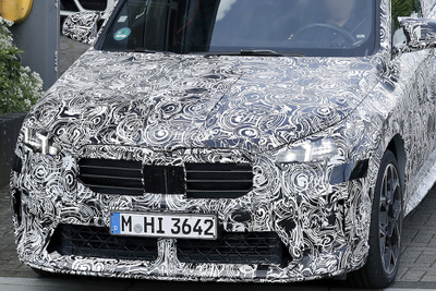 生まれ変わるBMW『X2』、これが最強「M35i」市販型のフロントマスクだ! 画像