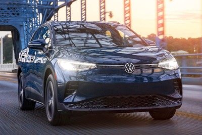 VWの電動SUV『ID.4』がパワーアップ、12.9インチディスプレイ新採用…米2024年モデル 画像