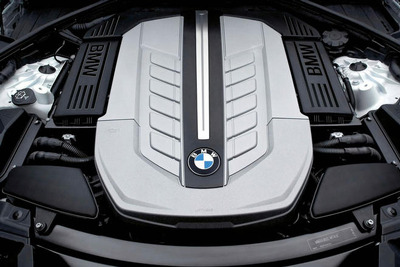 BMW 7シリーズ にV12ツインターボ…パフォーマンスと環境性能を両立 画像