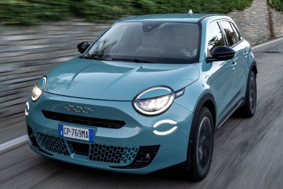 フィアットの新型コンパクトSUV、『600』に48Vマイルドハイブリッド 2024年に欧州発売 画像