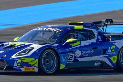 マセラティ『MC20』にレーシングカー「GT2」、実戦デビュー…621馬力ツインターボ搭載 画像