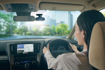 パイオニアのオールインワン車載器「NP1」、Apple CarPlay/Android Autoに対応 画像