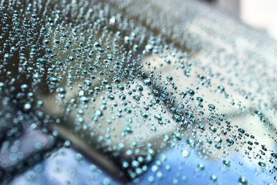 台風や秋雨に備える! ガラス撥水剤の必要性と効果とは?~Weeklyメンテナンス~ 画像