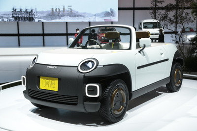 コペンとはちょっと違う、お散歩気分で楽しむ軽オープンBEV ダイハツ『OSANPO』…ジャパンモビリティショー2023 画像