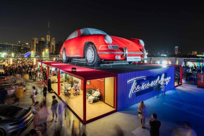 ギネス新記録だ! 全長20mのポルシェ『911』? 画像