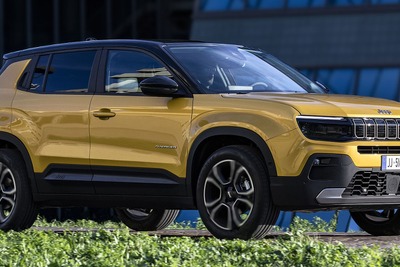 ジープ最初のEV『アベンジャー』、市街地での航続は550kmに…2024年型の欧州受注開始 画像