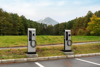 アウディ、目的地EV充電ネットワーク拡大…100基目を富士桜カントリー倶楽部に設置 画像