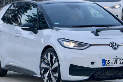 VW初の「電動GTI」はID.3?それとも…プロトタイプ車両をスクープ 画像