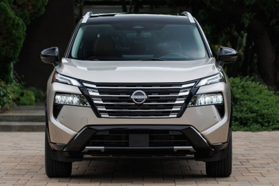 日産『ローグ』が大胆チェンジ、改良新型を米国発売へ…日本のエクストレイルは? 画像