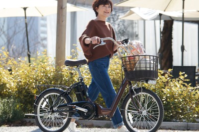 初心者や免許返納後の移動にも、電動アシスト自転車「ENERSYS Life」に新モデル 画像