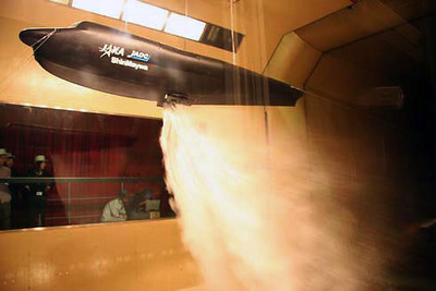 新明和、消防飛行艇を開発中---放水試験をJAXA風洞で実施 画像
