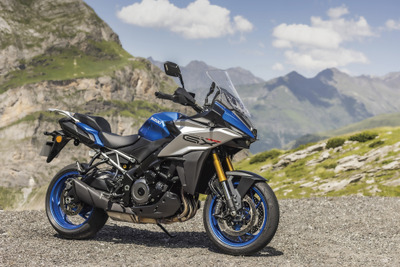 クロスオーバーとスポーツツアラーは何が違う？ スズキ『GSX-S1000GX』が目指した、GTとVストロームの“いいとこ取り”とは 画像