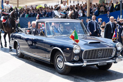 ランチア『フラミニア』、イタリア大統領がパレードで乗車…共和国記念日を祝う 画像