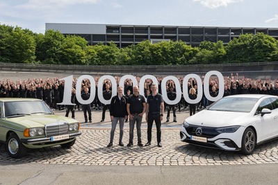 メルセデスベンツの主力工場、生産1000万台達成…EV『EQE』がラインオフ 画像